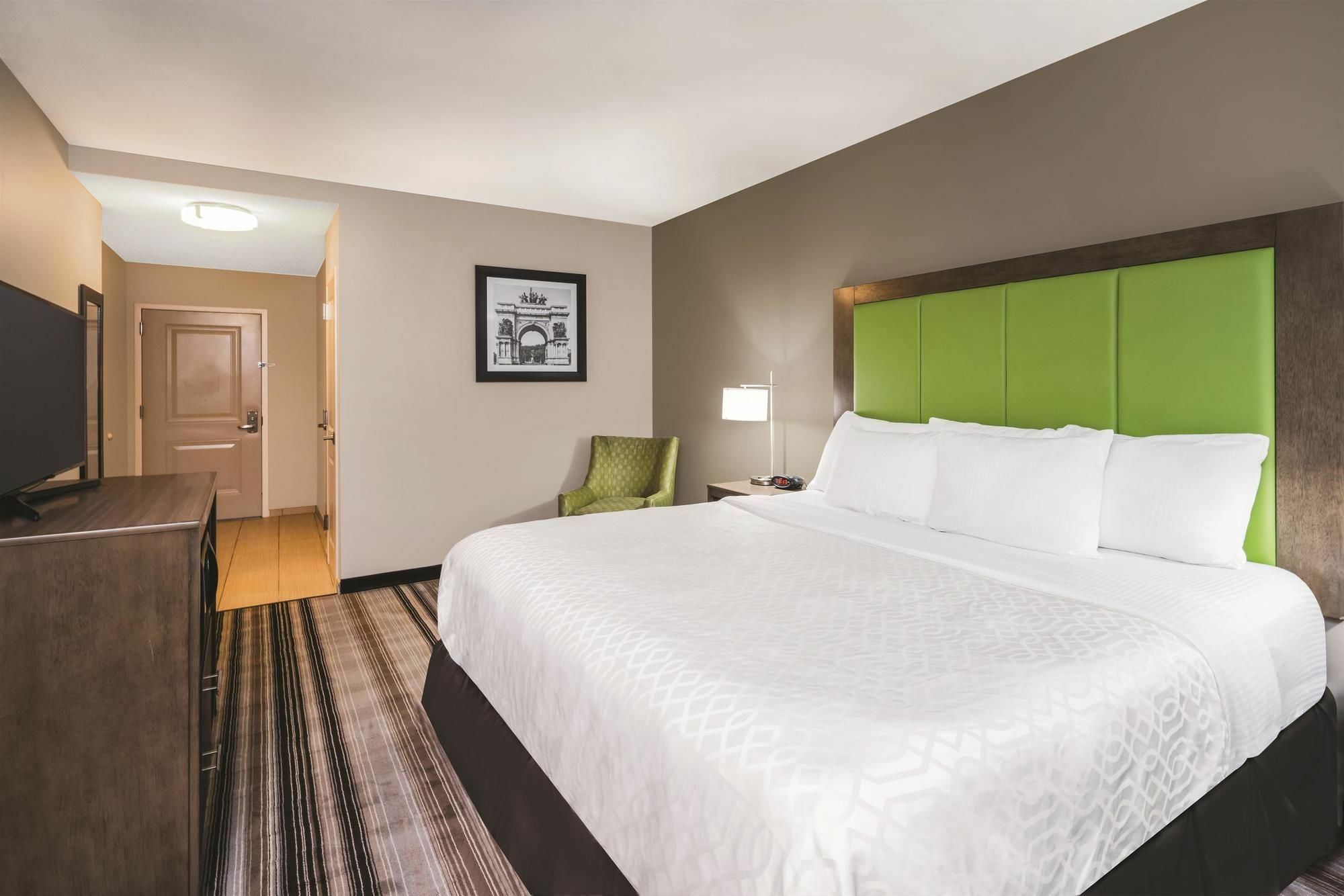 La Quinta By Wyndham Brooklyn Central New York Exterior photo